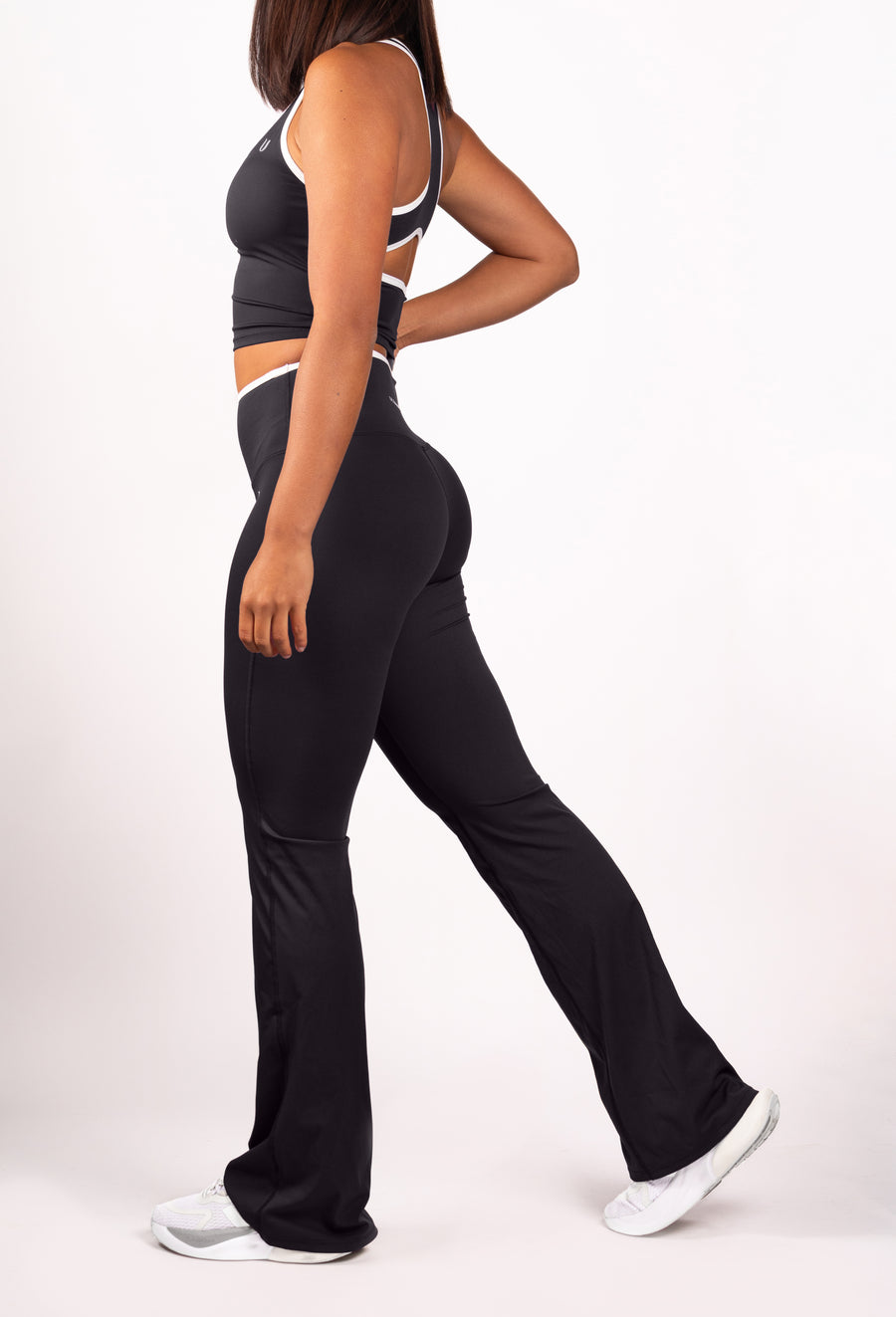 Ivy V2 | Flare Legging – Zwart